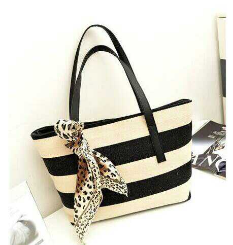 Black &amp; White Ladies Shoulder Bag
