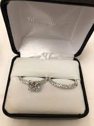 Avon Hattie Diamondesque Ring
