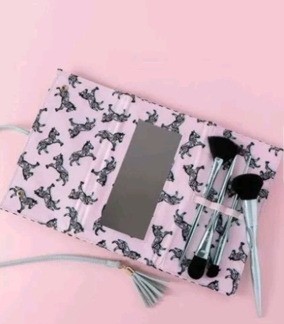 Make Up Brush Wrap Set AVON T by Tabitha
