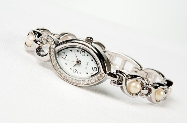 Avon Pearlesque Silver Ladies Watch